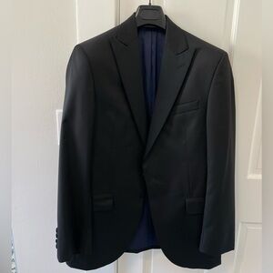 Mens Black David Donahue Tuxedo Jacket in 38R